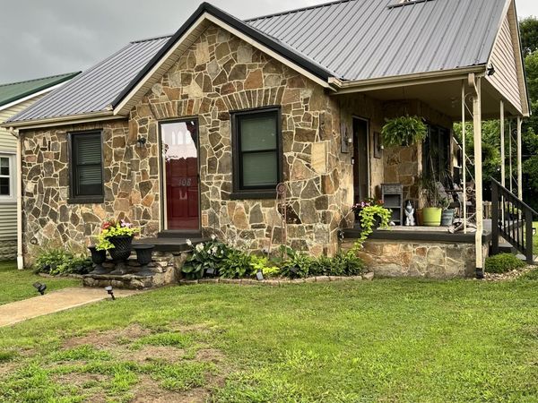 108 Greenwood St , Mount Pleasant, TN 38474