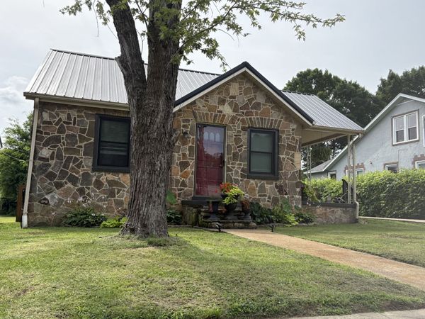108 Greenwood St, Mount Pleasant, TN 38474