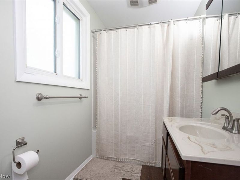 1724 Wiltshire Road, Akron, OH 44313 Photo 17