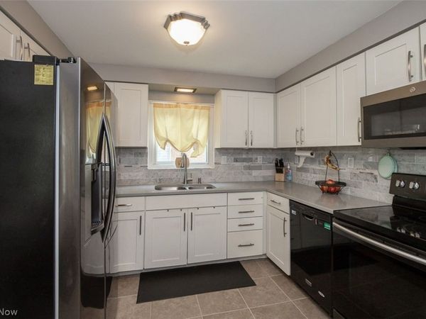 1724 Wiltshire Road , Akron, OH 44313