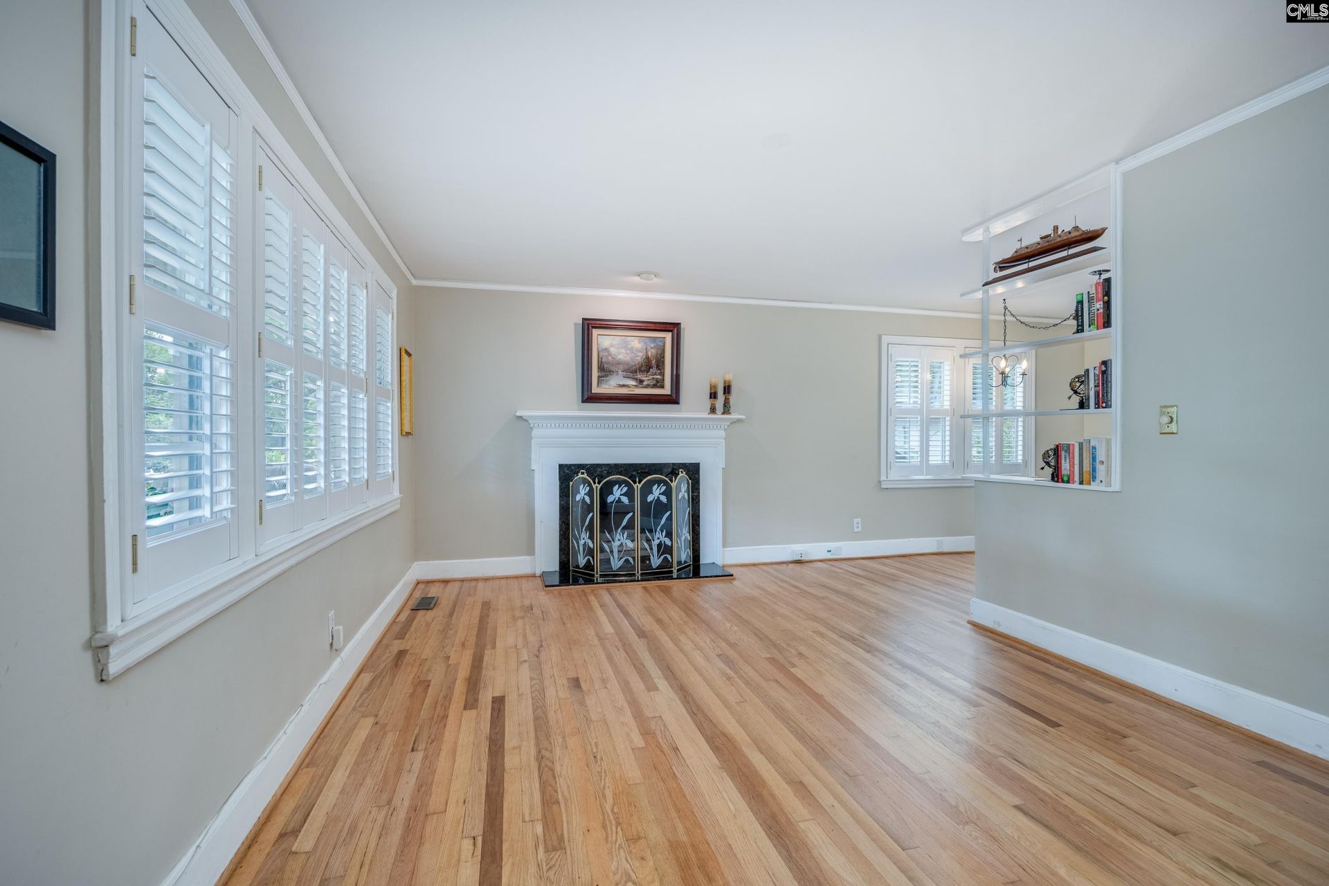 1035 Elm Avenue  Photo 10