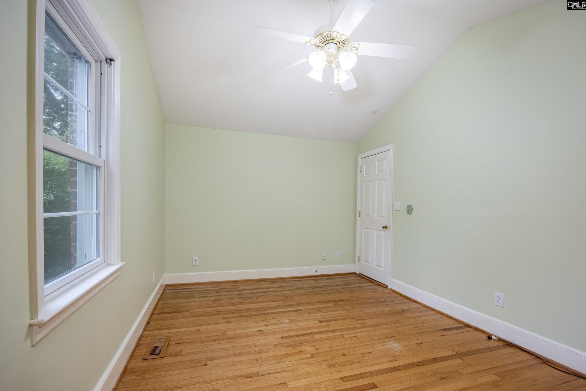 1035 Elm Avenue  Photo 33