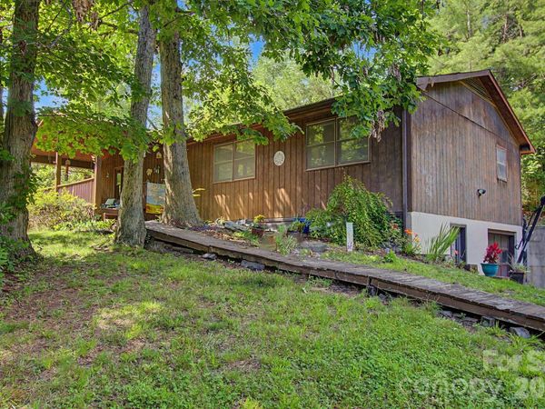 175 Pine Cove Lane , Alexander, NC 28701