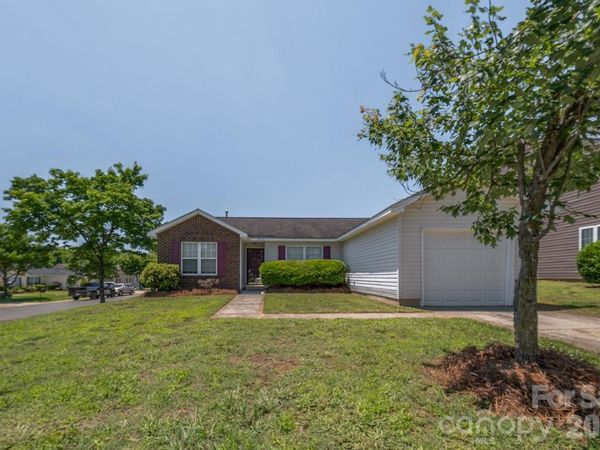 3003 Fairglen Road , Charlotte, NC 28269