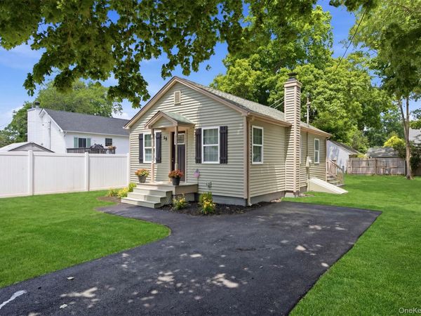 19 Lacrosse Road , Mastic Beach, NY 11951