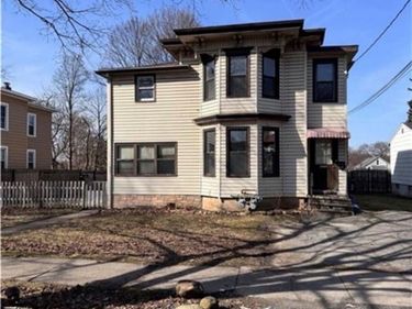 307 Highland Avenue , East Syracuse, NY 13057