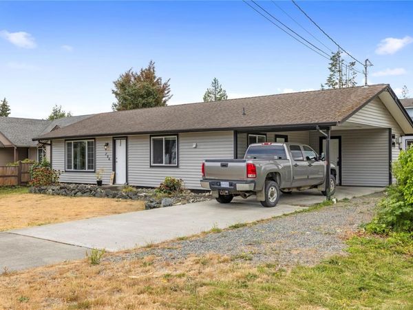 206 Stanford Ave , Parksville, BC V9P 1L7