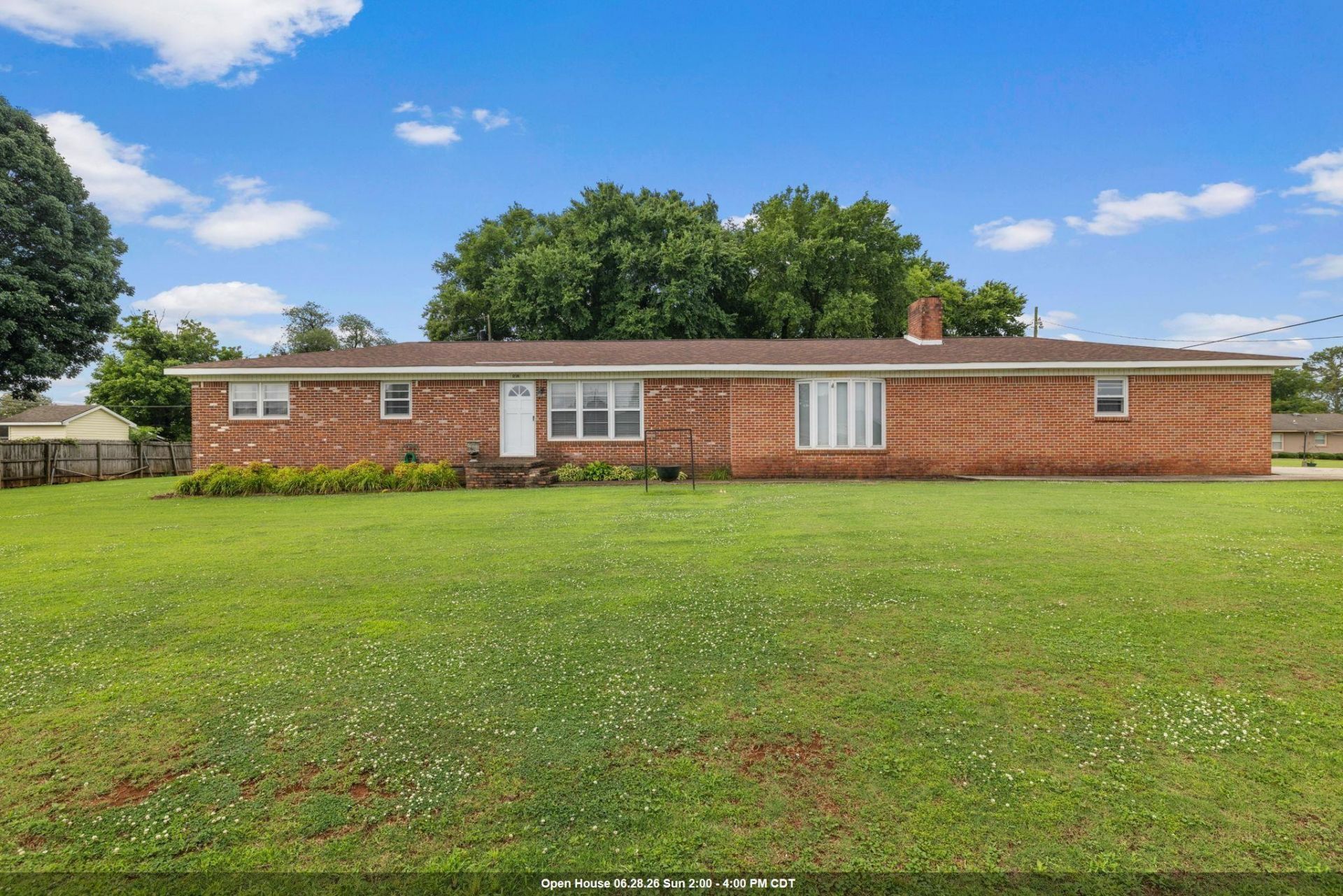 1002 Louise Ave, Muscle Shoals, AL 35661 Main Photo