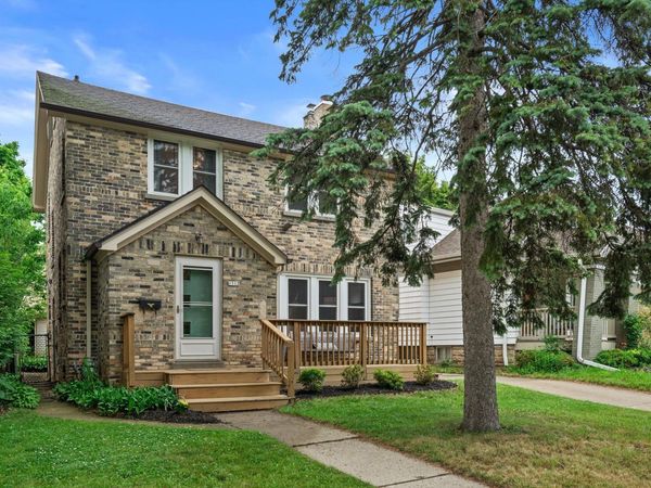 1512 E Olive St, Shorewood, WI 53211