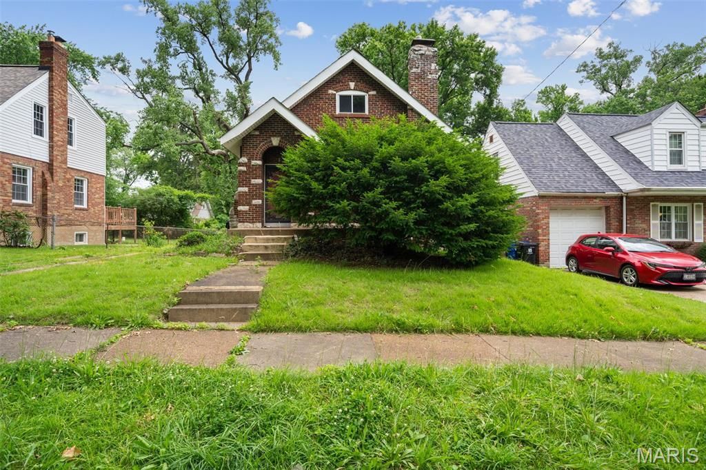 7027 Camden Court , University City, MO 63130 Main Photo