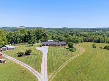 1893 Stone Mill Road, Hurt, VA 24563