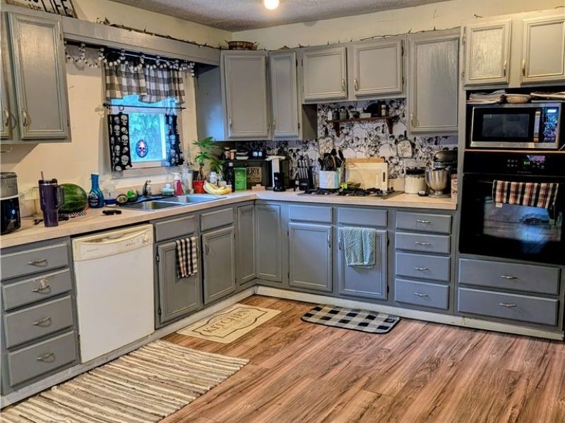 5401 Fleming Avenue, Lorain, OH 44055 Photo 4