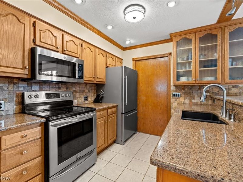 5766 Drenta Circle SW, Navarre, OH 44662 Photo 16