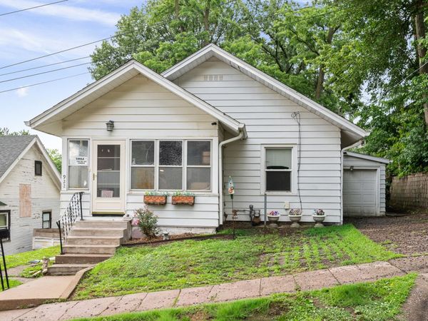 922 Madison Street , Davenport, IA 52804