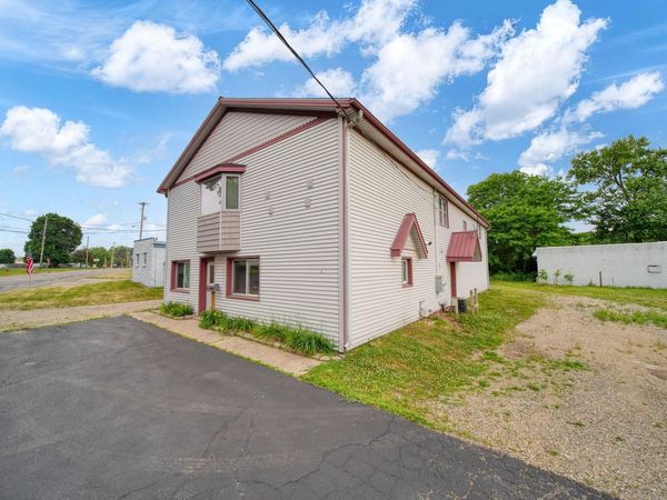 1716 Wildwood Avenue, Jackson, MI 49202