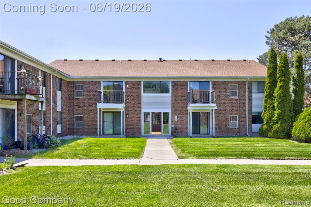 43244 Mound Road, Sterling Heights, MI 48314 Main Photo