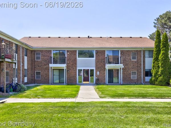 43244 Mound Road, Sterling Heights, MI 48314