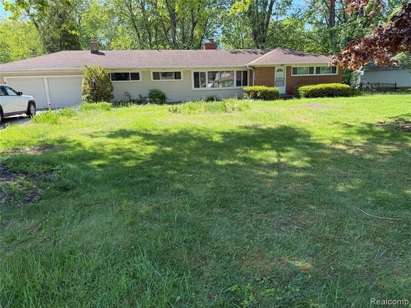 455 6th Street , Marysville, MI 48040