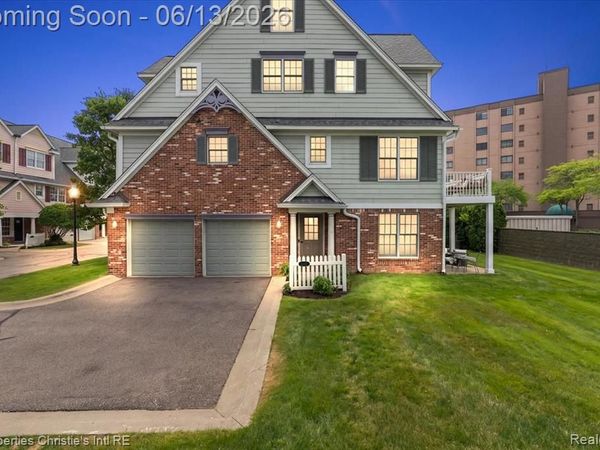 26010 Felicity Landing, Harrison Twp, MI 48045