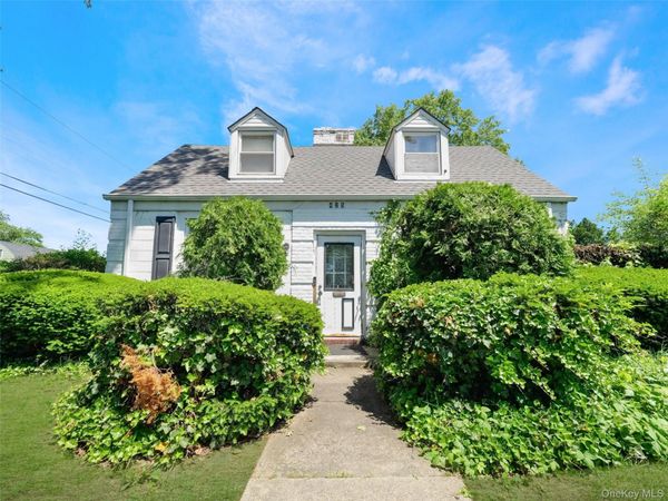 425 Baldwin Road , Hempstead, NY 11550