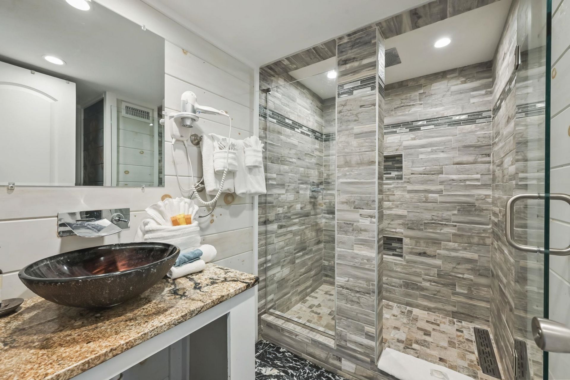 2310 N Ocean Blvd.  Photo 9