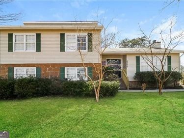 4055 Bogan Road, Buford, GA 30519