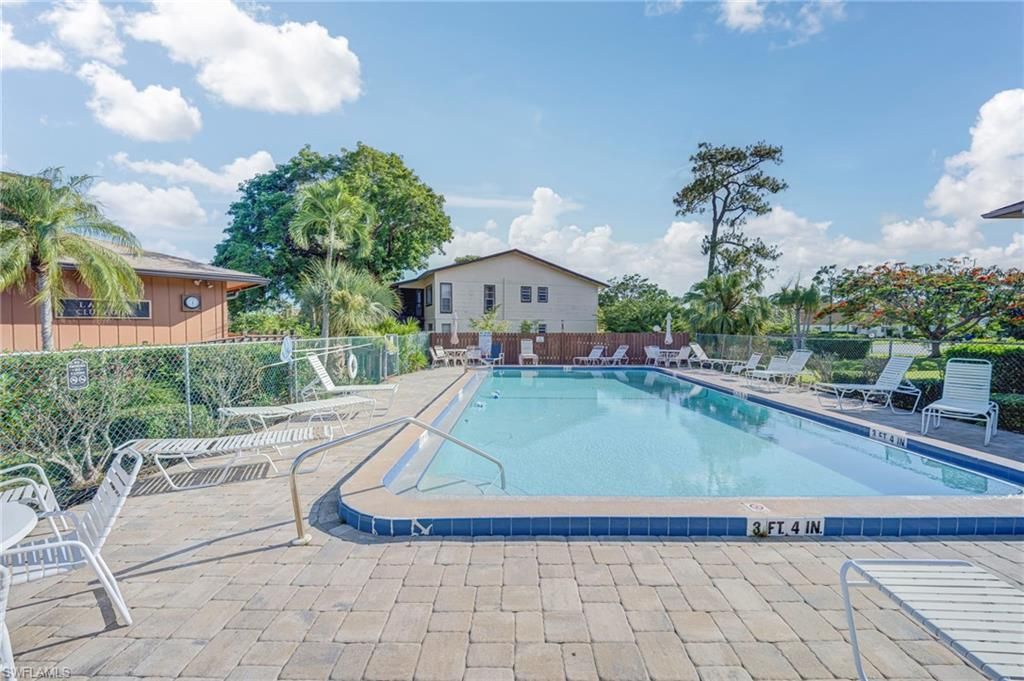 5709 Foxlake Dr, Unit 208, North Fort Myers, FL 33917 Photo