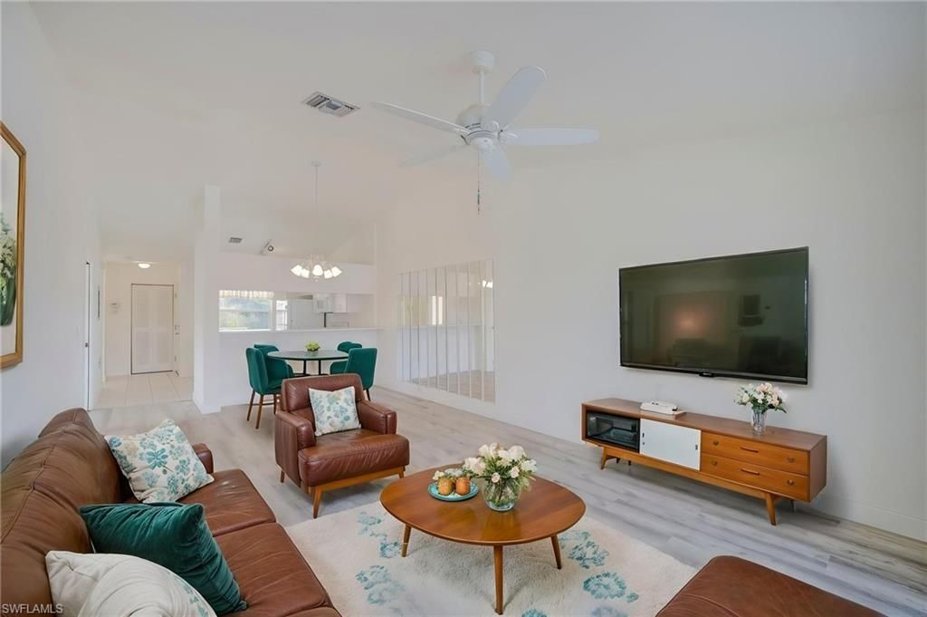 5709 Foxlake Dr, Unit 208, North Fort Myers, FL 33917 Photo