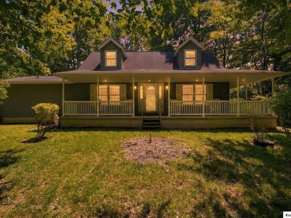 562 Terrace Ridge Circle, Howard, OH 43028