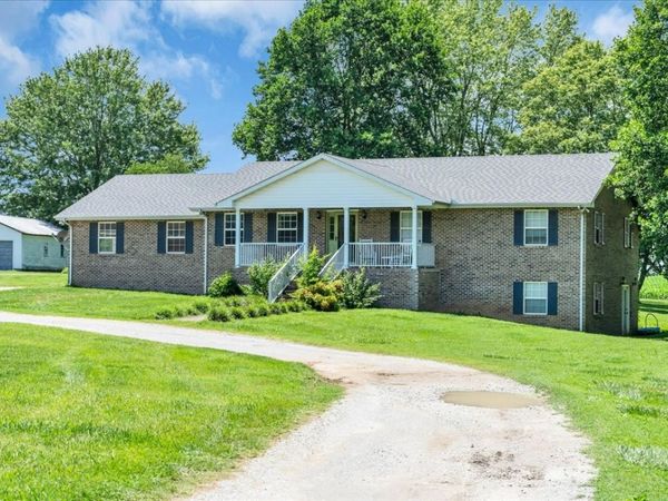 424 Winchester Hwy , Hillsboro, TN 37342