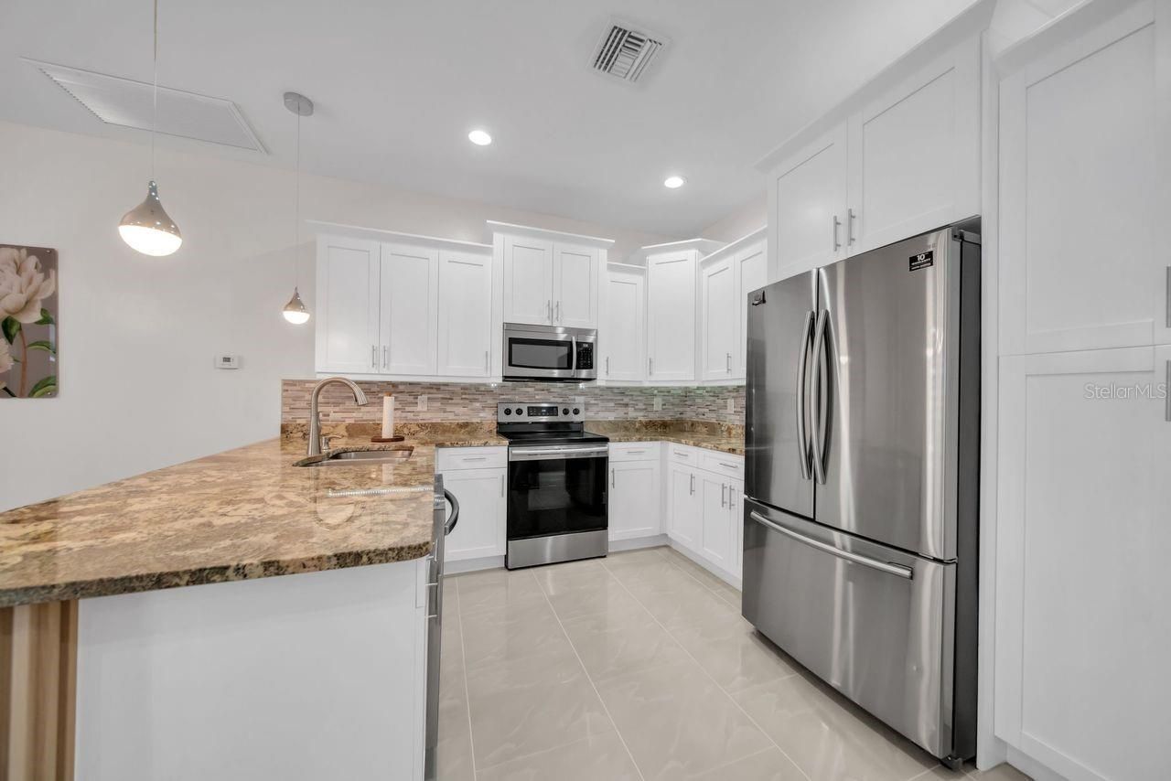 60 Floyd Avenue S, Lehigh Acres, FL 33976 Photo