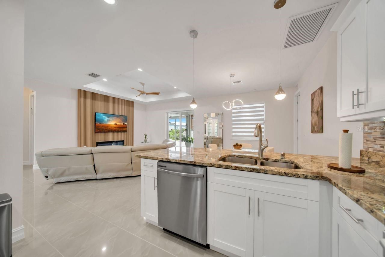 60 Floyd Avenue S, Lehigh Acres, FL 33976 Photo