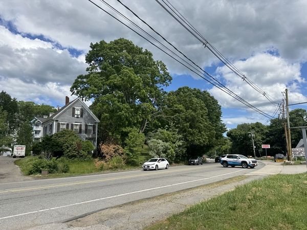 21 Broad, Merrimac, MA 01860