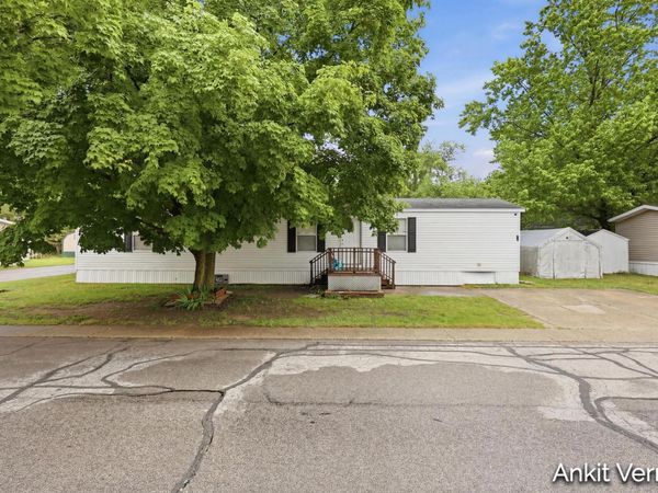 7132 Prestonburg Drive SW, Grand Rapids, MI 49548