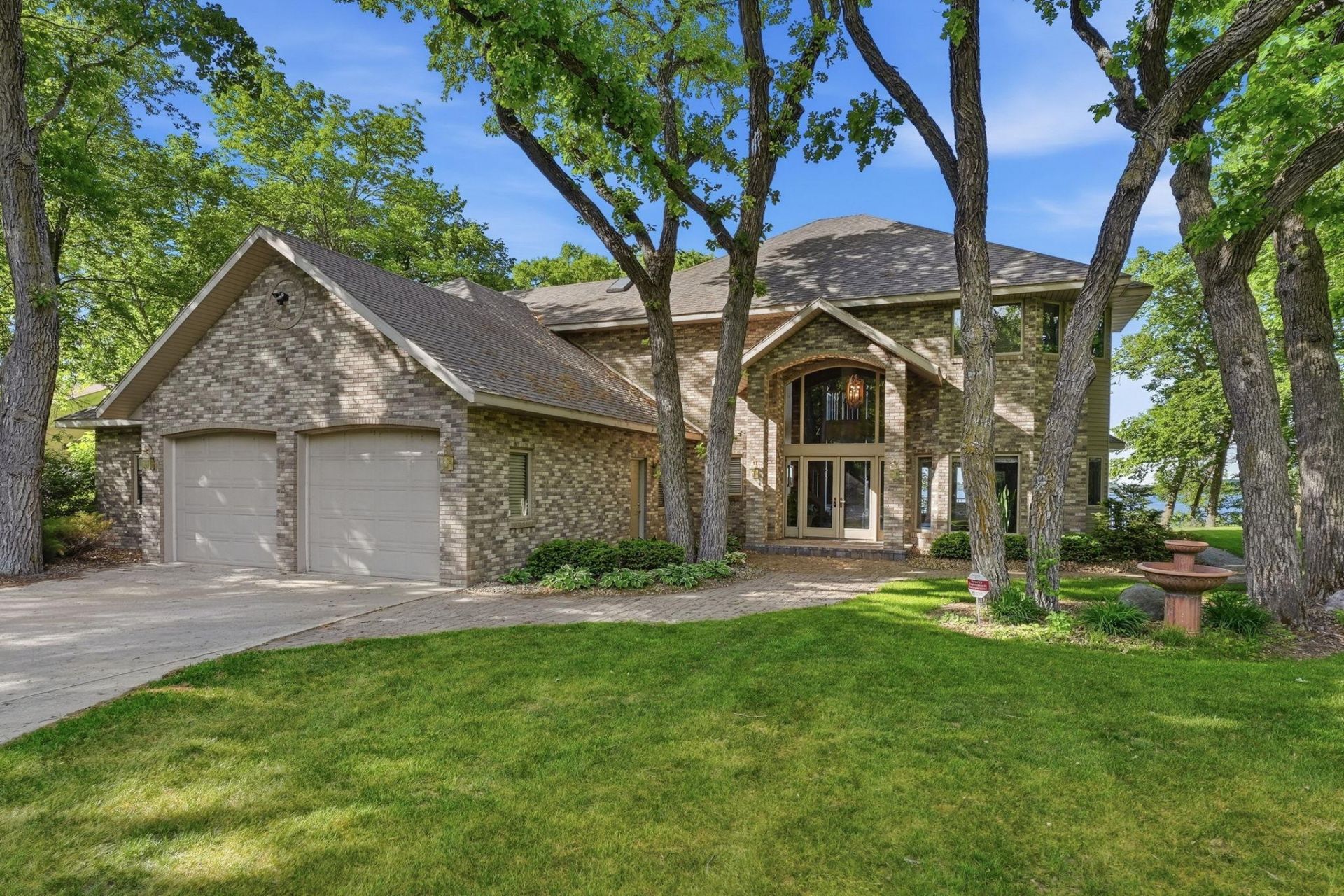 1703 S Le Homme Dieu Drive Ne, Alexandria, MN 56308 Main Photo