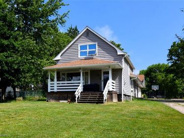 1031 E Wallings Road, Broadview Heights, OH 44147