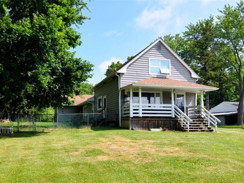 1031 E Wallings Road, Broadview Heights, OH 44147 Photo 2