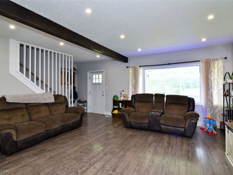 1031 E Wallings Road, Broadview Heights, OH 44147 Photo 7