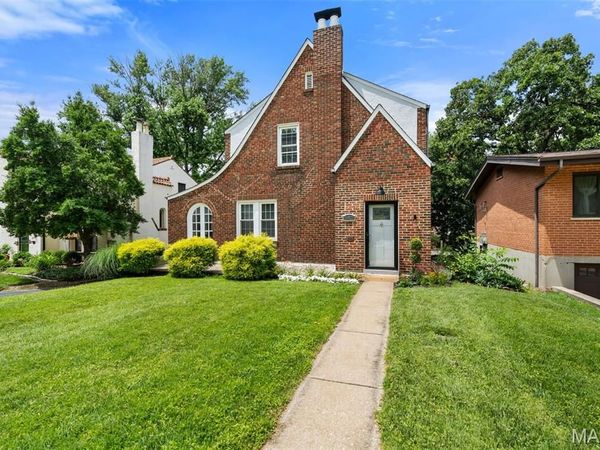 543 N Central Avenue , University City, MO 63130