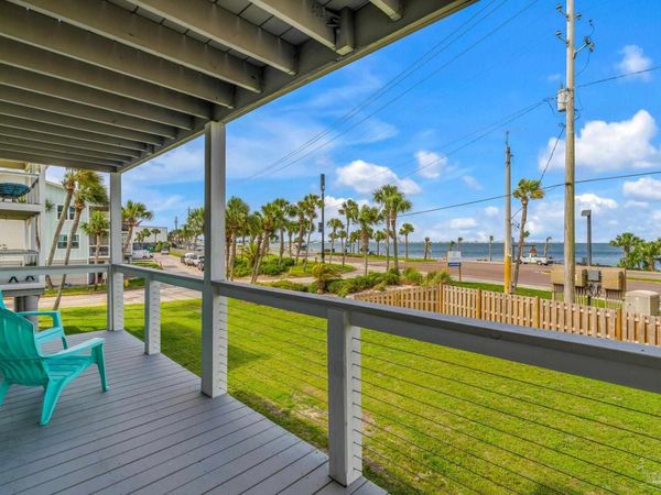 200 Pensacola Beach Rd, Unit E-3, Gulf Breeze, FL 32561