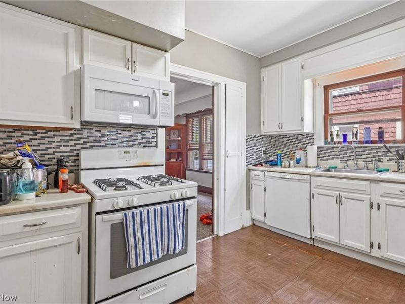 3953 W 160th Street, Cleveland, OH 44111 Photo 8