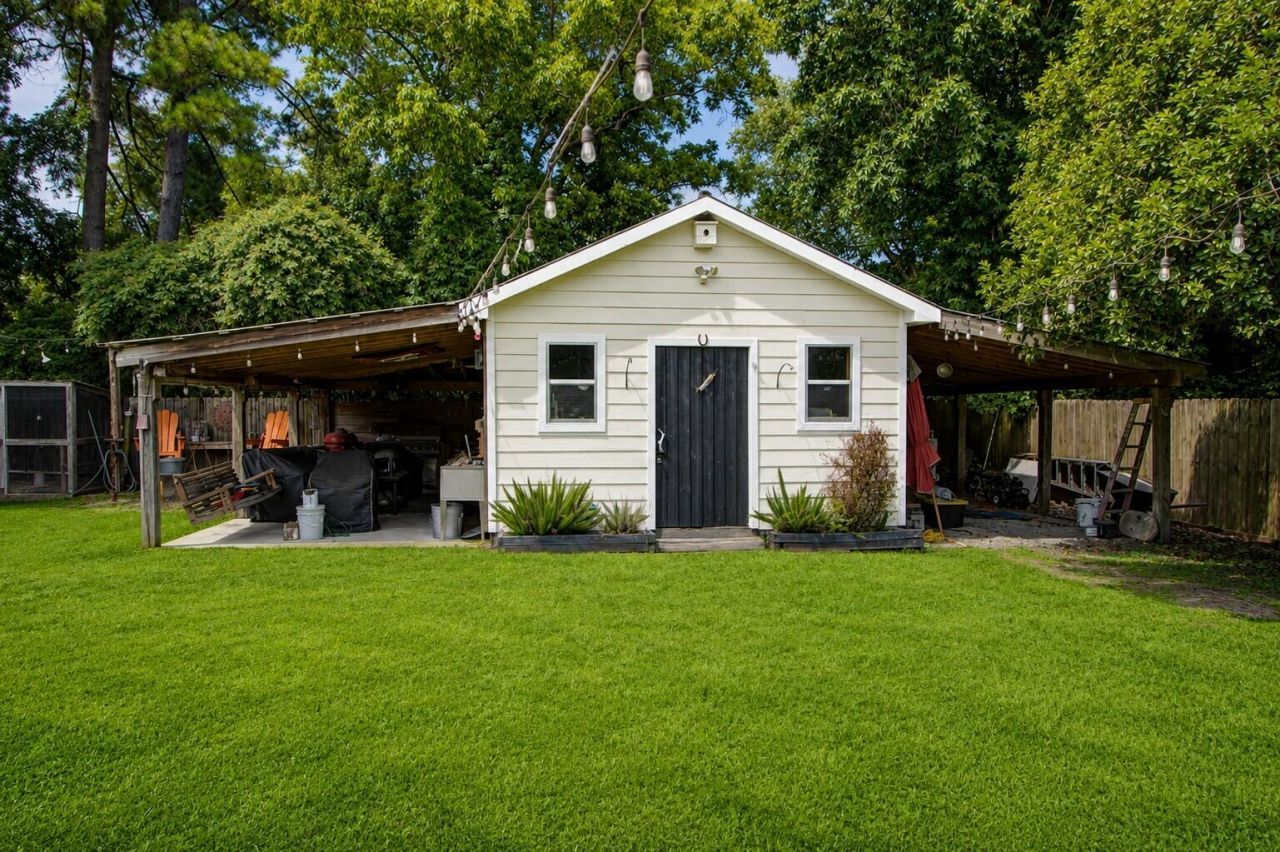 920 Ravenswood Drive Photo 39