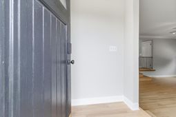 920 Ravenswood Drive photo 4