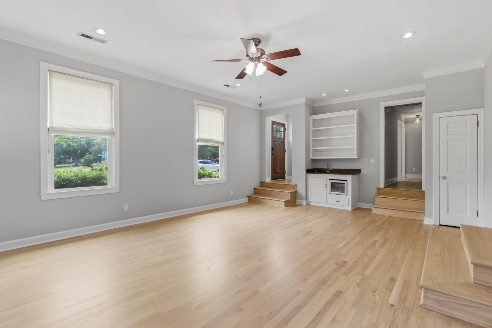 920 Ravenswood Drive Photo 8