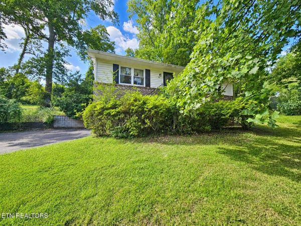 121 Shady Lane, Harriman, TN 37748