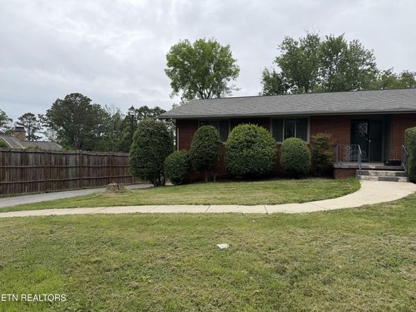 7501 Sheffield Drive, Knoxville, TN 37909