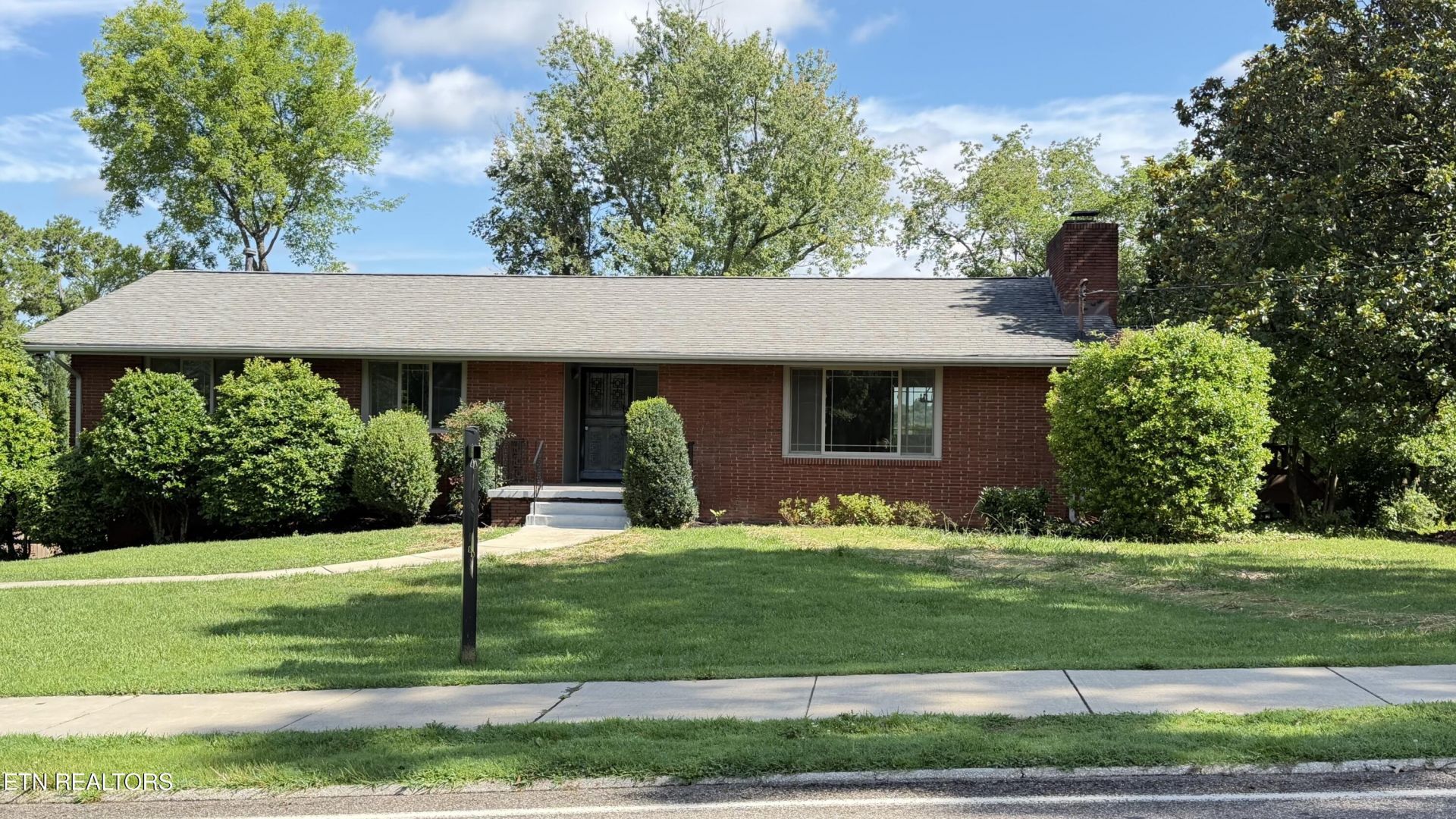 7501 Sheffield Drive, Knoxville, TN 37909 Main Photo