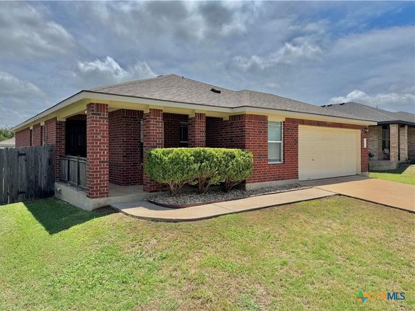 204 Woodley Road , Leander, TX 78641