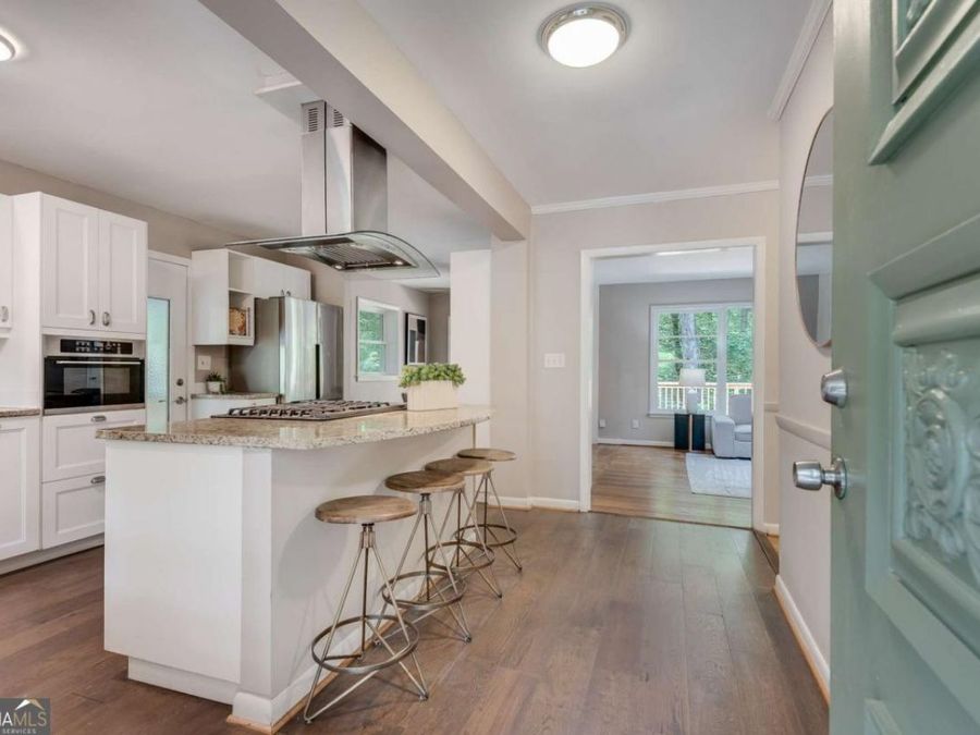 Property Image 6
