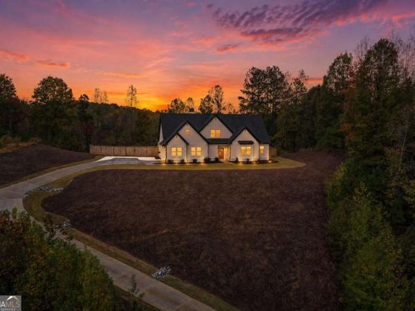 612 Walker Court, Canton, GA 30115